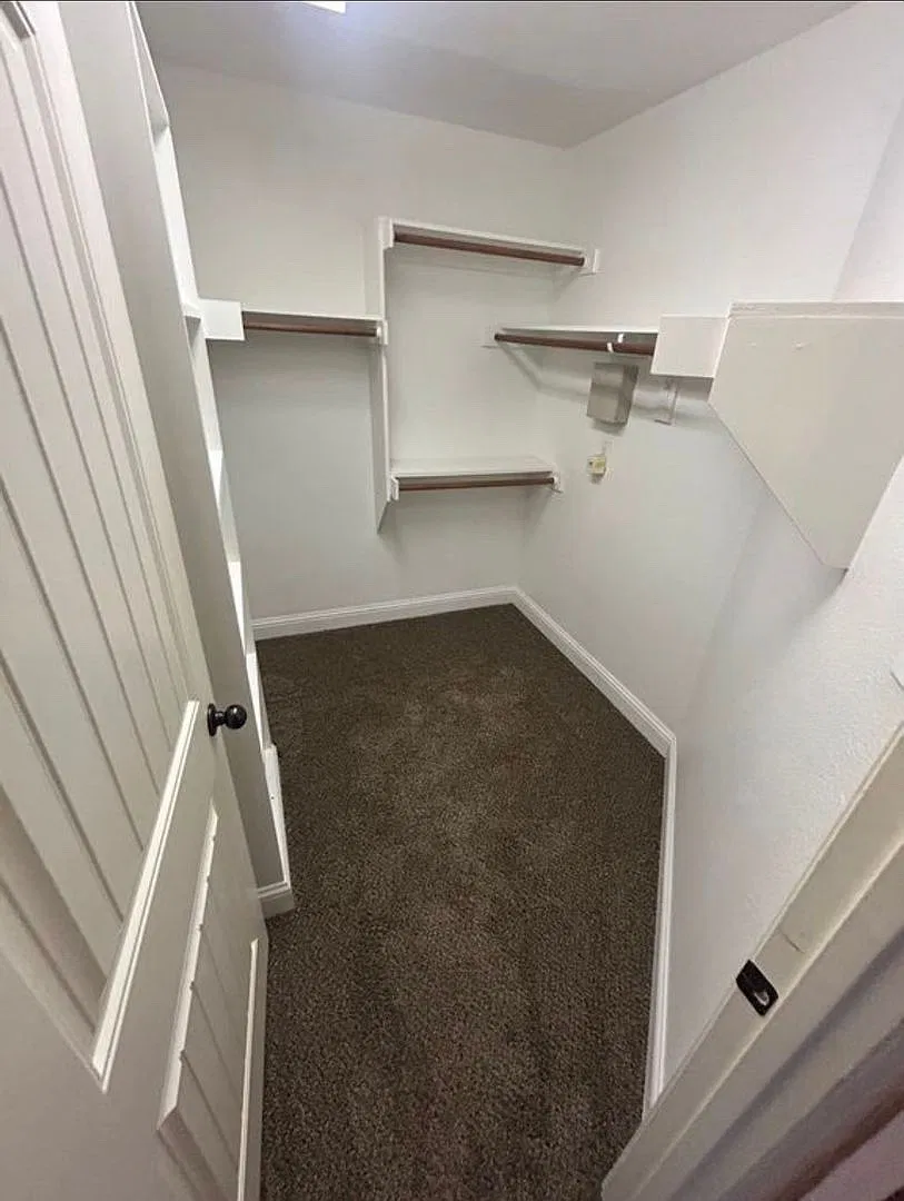 3 bed, 2.5 bath, 1748 sqft, $2,700 — Photo 4