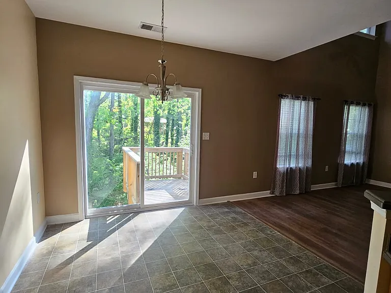 359 Doughton Ln — Photo 7