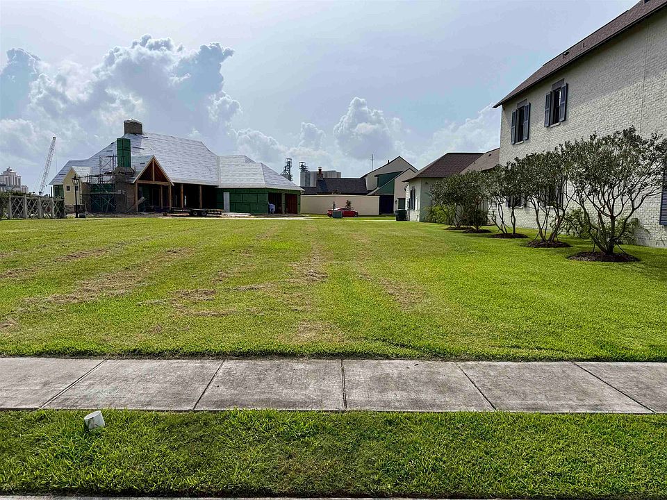 1st image of 2435 Burton Dr