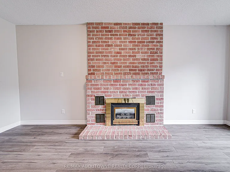 426 Parklane Rd — Photo 21