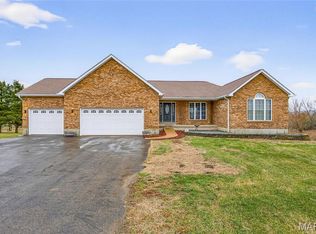 6 Annie Ln, Farmington, MO 63640