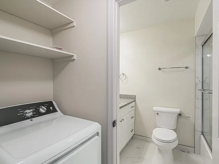 109 Cleland Ave — Photo 11