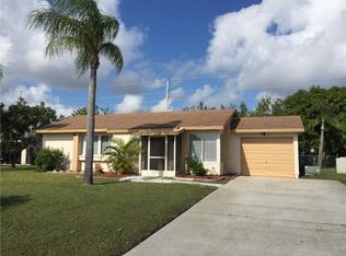 1402 SE Marisol Ln, Port Saint Lucie, FL 34952