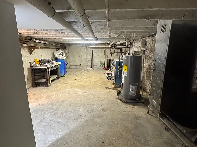 713 N 2nd St #5 — Photo 14