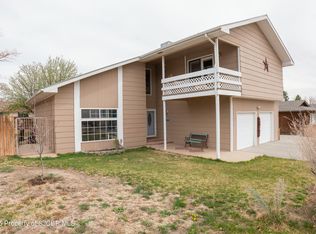 3112 N Mountain View Dr, Farmington, NM 87401