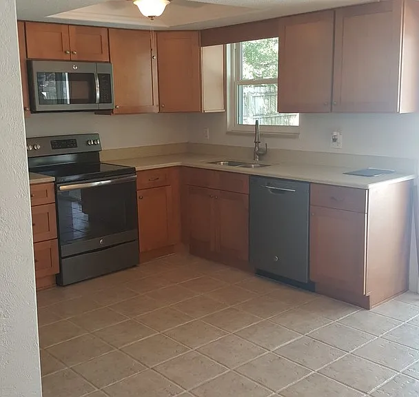 624 Sherman Rd — Photo 11