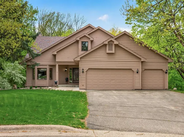 14924 Oak Ridge Ct W, Burnsville, MN 55306