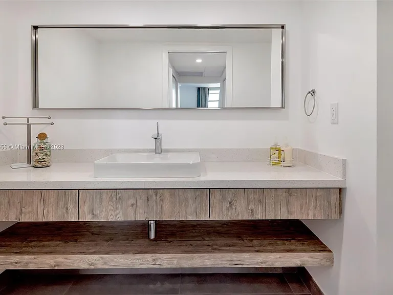 4001 S Ocean Dr #14H — Photo 32