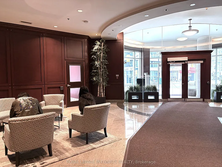 234 Rideau St #504A — Photo 8