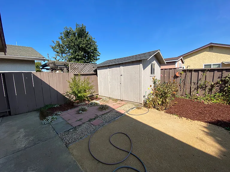 500 Cloudview Dr — Photo 3