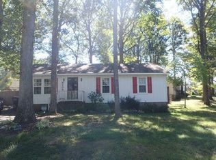 3205 Hollyglen Ct, Midlothian, VA 23112