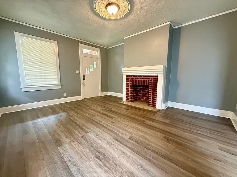 311 N Panama St #313 — Photo 2