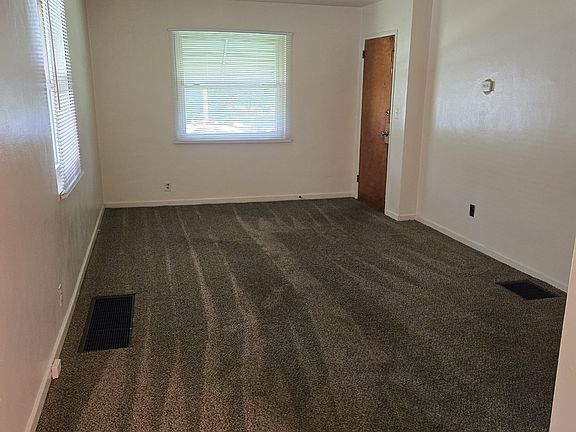 3rd image of 615 Rockford Ave #2