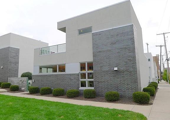 2nd image of 415 E 5th St #1