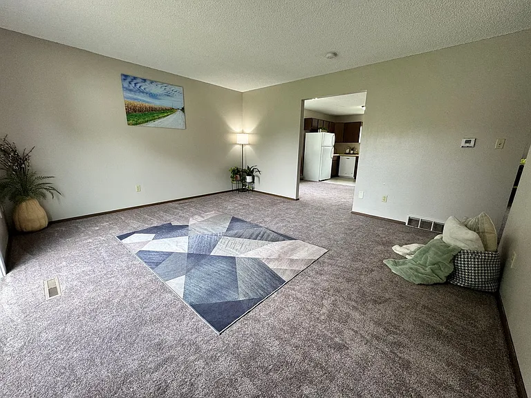 1815 Alden Ave — Photo 11