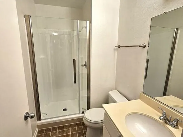 B2349 — Photo 12