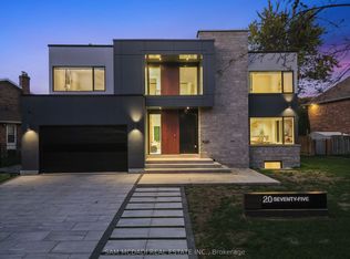 2075 Shawanaga Trl, Mississauga, ON L5H 3Z3