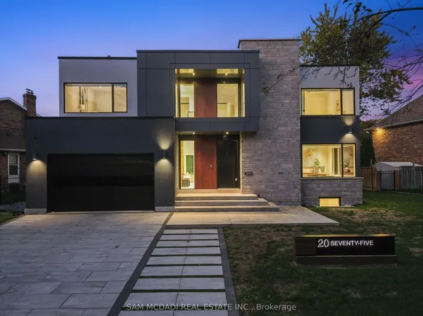 2075 Shawanaga Trl, Mississauga, ON L5H 3Z3