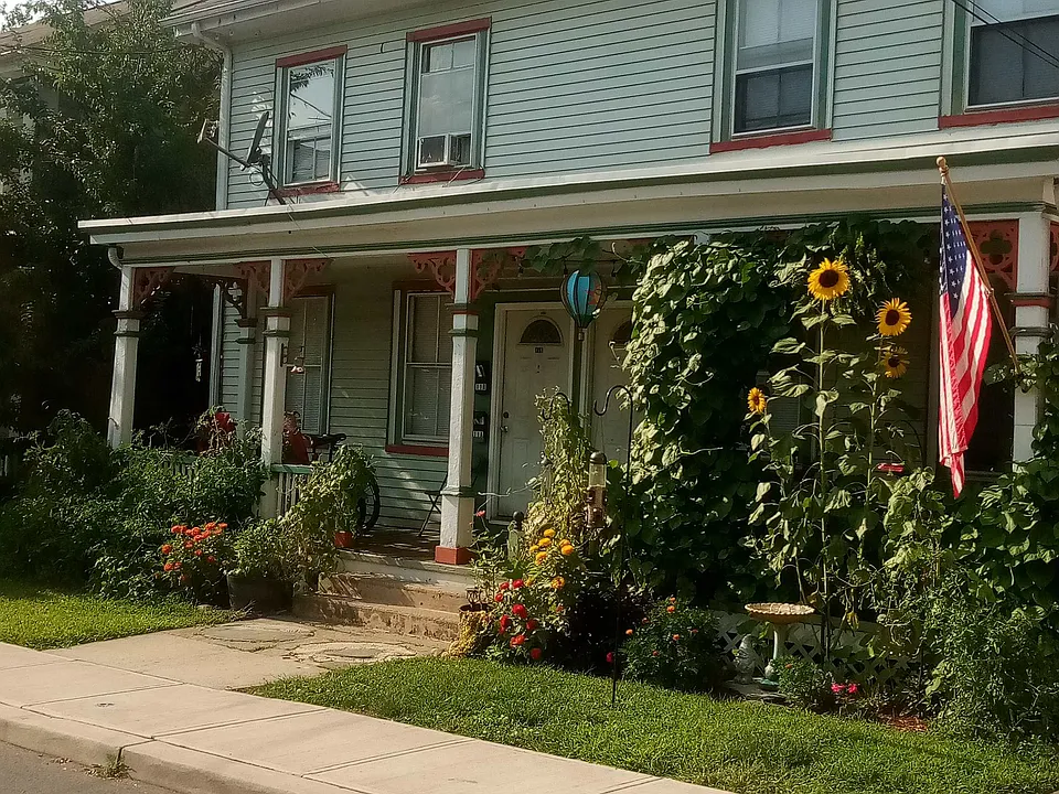 13 2nd St #13B