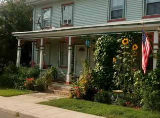 13 2nd St #13B, Frenchtown, NJ 08825