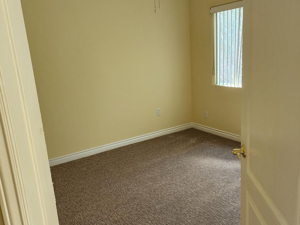 1st image of 10490 Sunland Blvd Unit 103