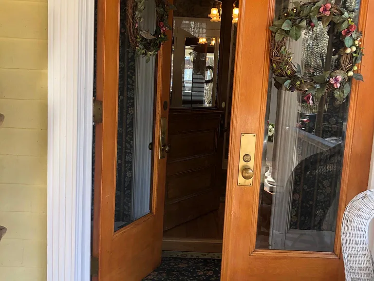 112 Claremont Pl #1 — Photo 38