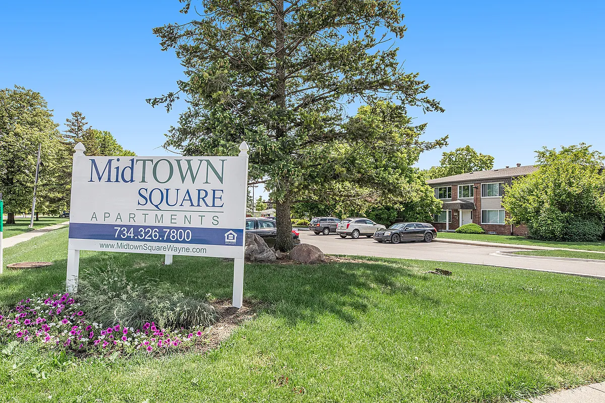 Building Photo - Midtown Square Apartments