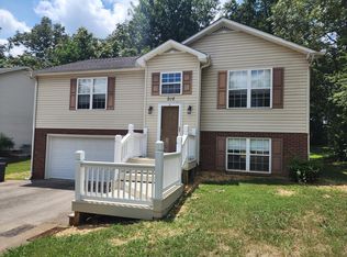 916 Bill Smith Rd, Cookeville, TN 38501