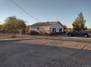 3040 W Safari Dr, Golden Valley, AZ 86413