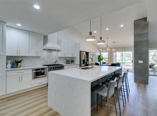 9020 Sundial Dr, Las Vegas, NV 89134