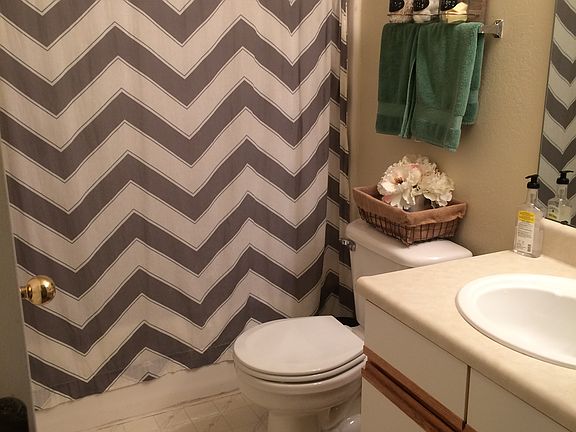 2nd image of 2924 Highbrook Cir