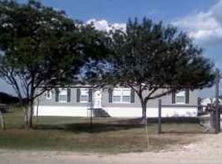 99 Brite Rd, Lockhart, TX 78644