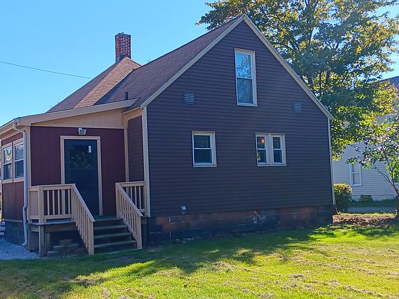 2nd image of 455 Blaine St