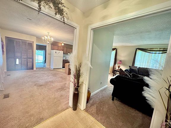 5th image of 2010 Shady Oaks Drive