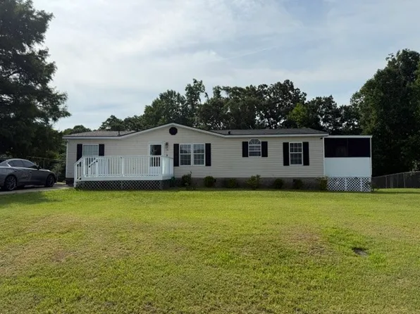 115 Sue Ella Ct, Townville, SC 29689