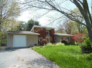 308 Iron Ore Rd, Manalapan, NJ 07726