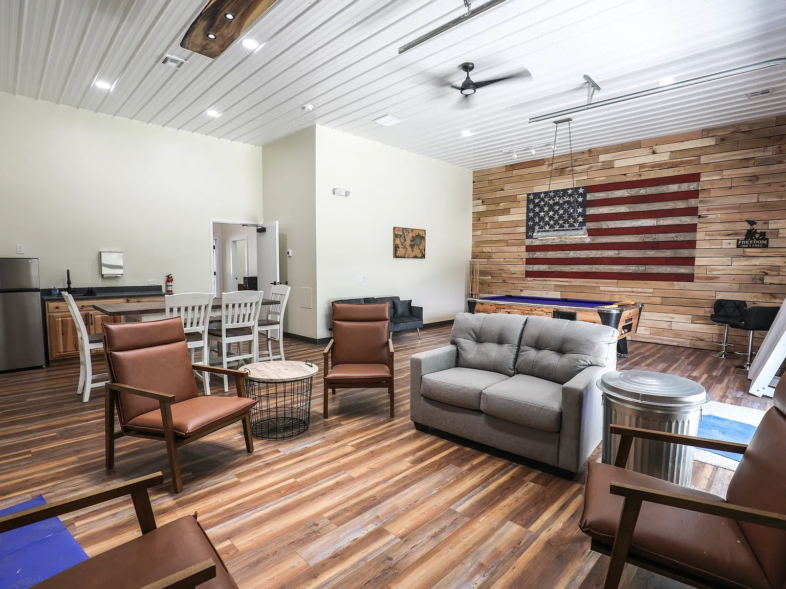 2101 Orchard Rd — Photo 1