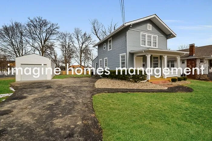 4 bed, 2.0 bath, 1844 sqft, $2,695 — Photo 2