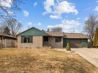 406 Elm St, Combined Locks, WI 54113