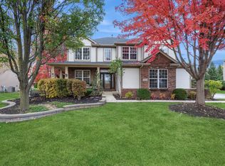 1155 McDole Dr, Sugar Grove, IL 60554