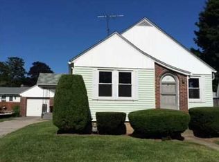 54 N Olney St, Johnston, RI 02919
