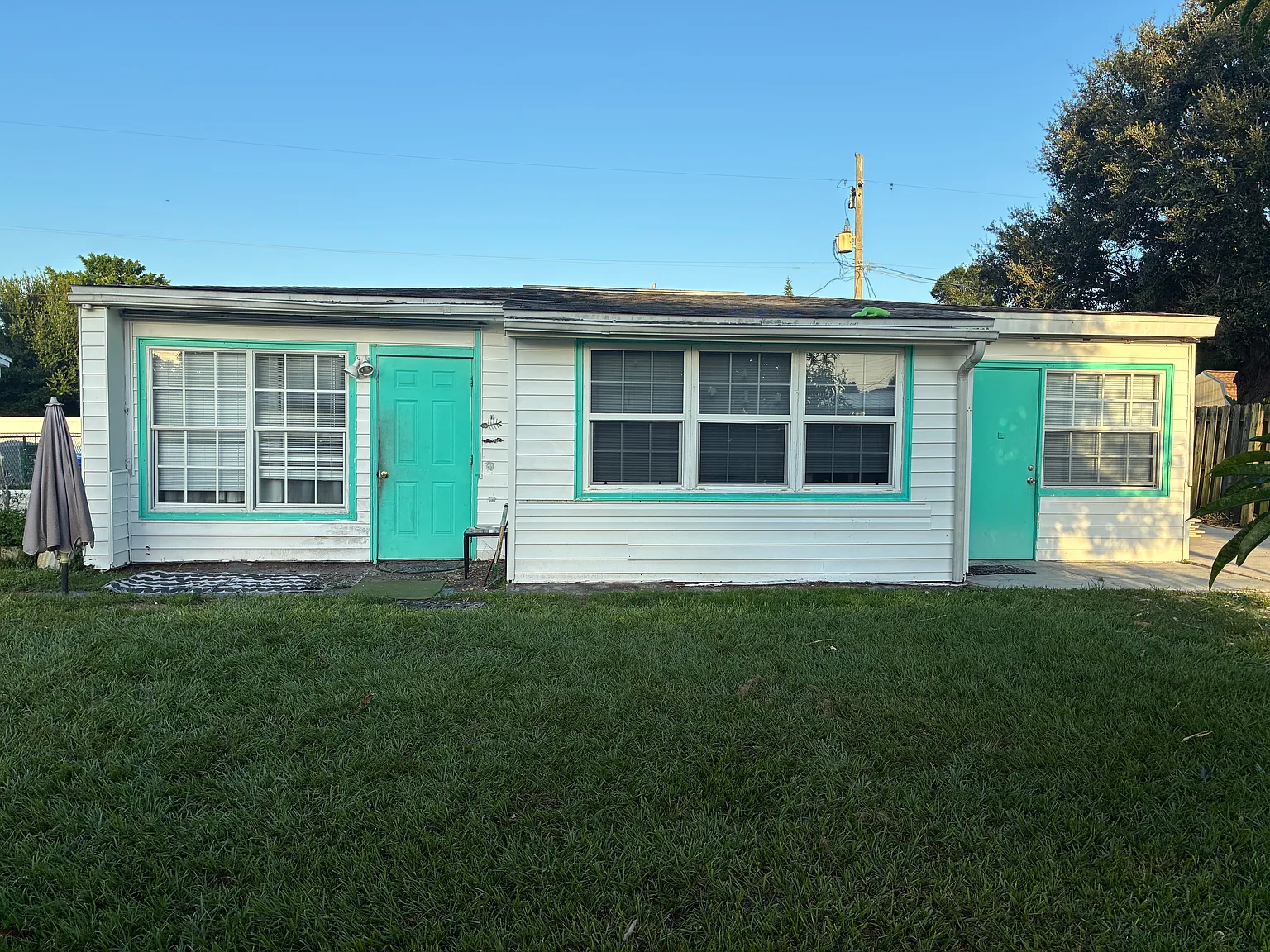 3 bed, 1200 sqft, $1,800 — Photo 1