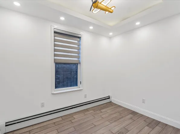 134-05 Dahlia Avenue image 11 of 12