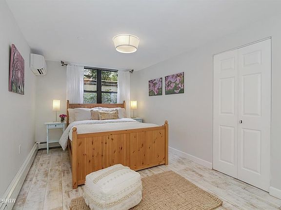 5th image of 712 Sackett St APT 1R