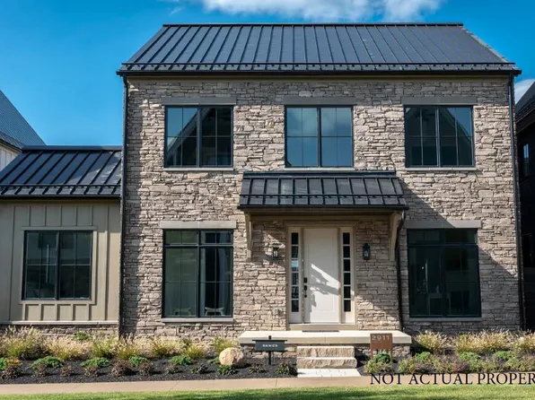 2814 Kobuk Dr, Columbus, OH 43228