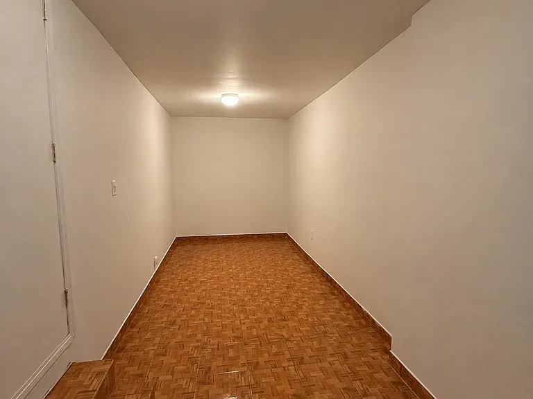 160 Orchard St #2R — Photo 7