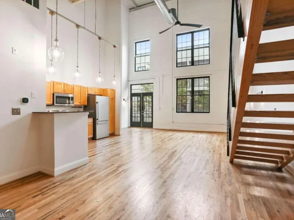 1623 Liberty Ln, Roswell, GA 30075