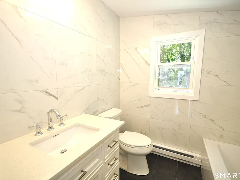 17 Hough St — Photo 19