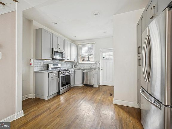 2nd image of 3152 Agate St