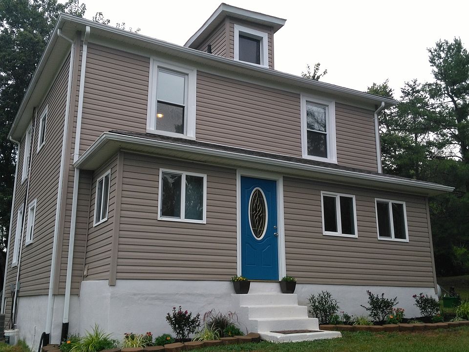 1st image of 2545 Mount Pleasant Blvd SE